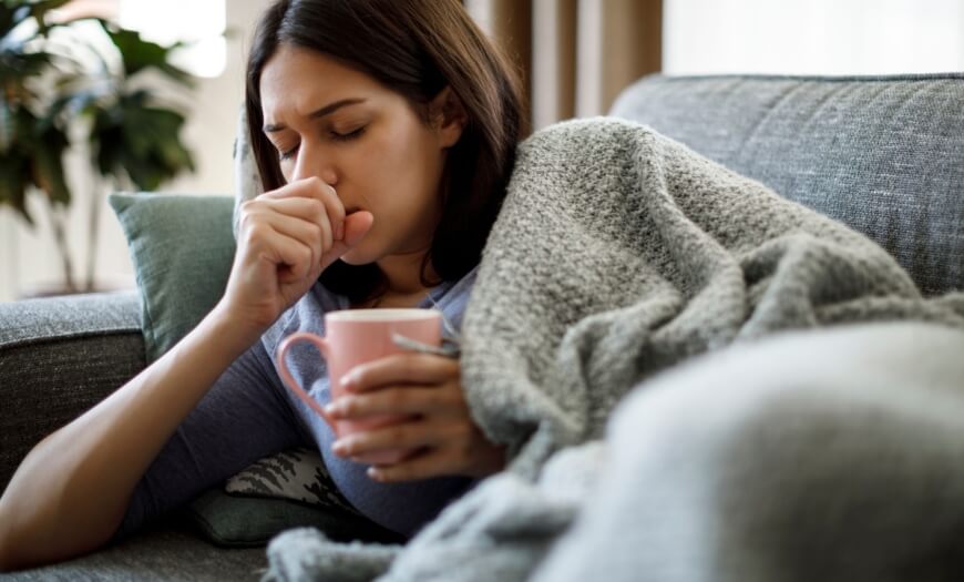 Como aliviar os sintomas da tosse e nariz entupido durante gripes e resfriados